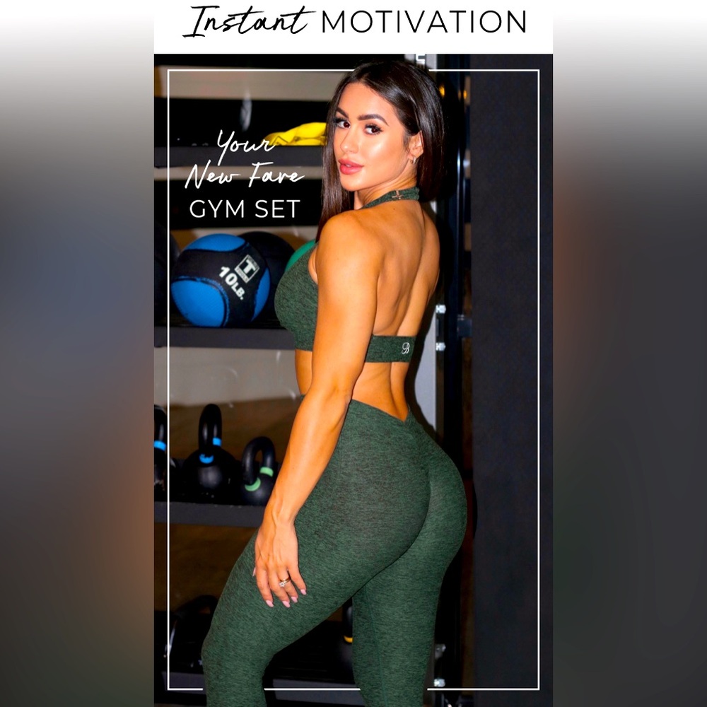 SOLD ON Ⓜ️……. NWT Bombshell Sportswear V Back Set